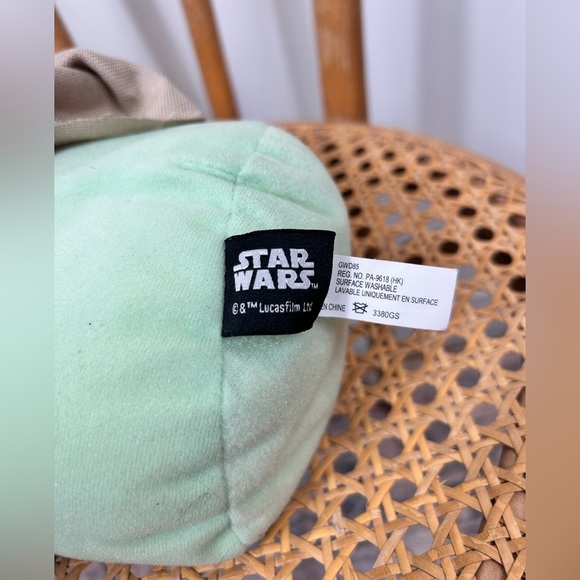 Star Wars Grogu/Baby Yoda plush toy, Collectible squishy doll - Picture 9 of 10